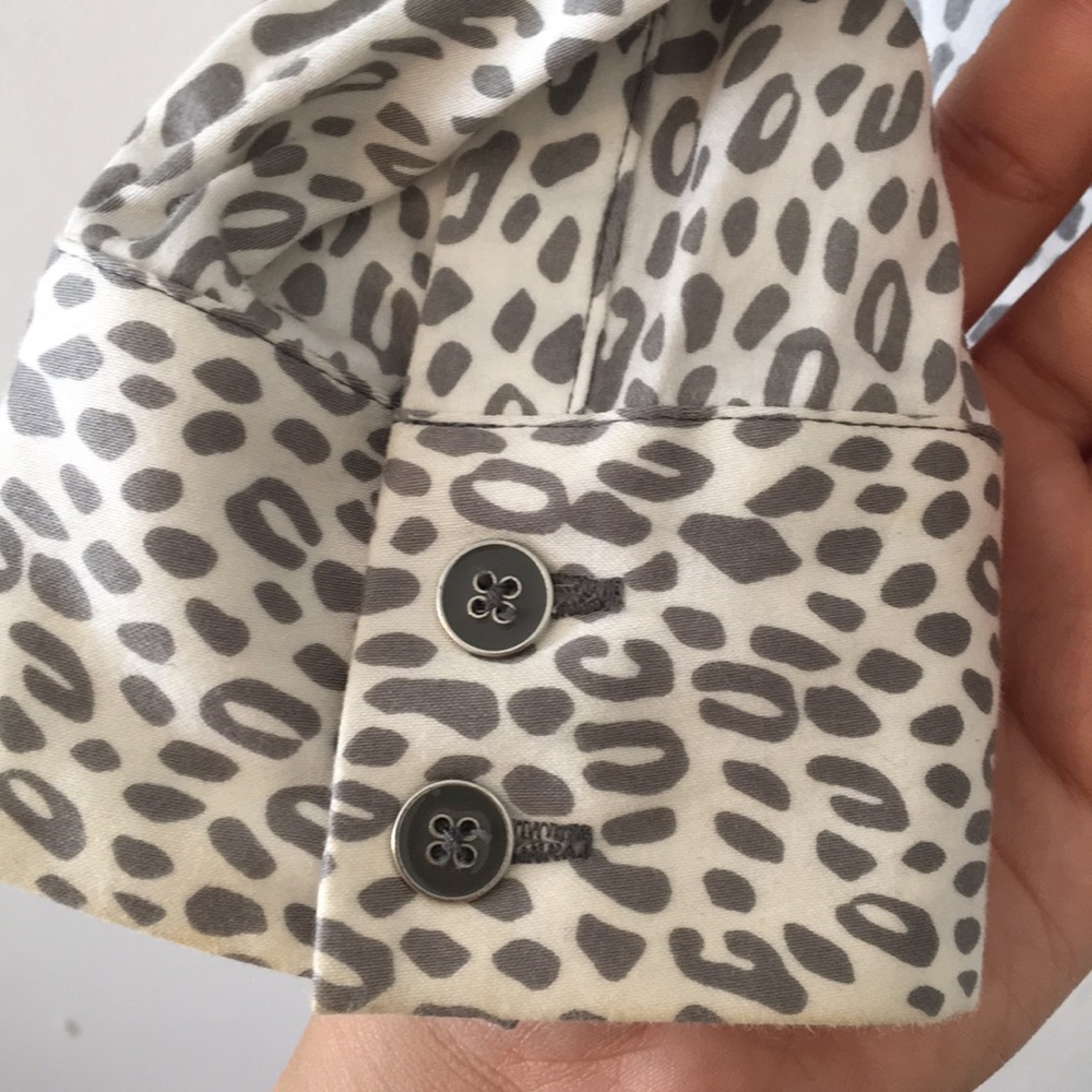 Leopard button down - Picture 4 of 4